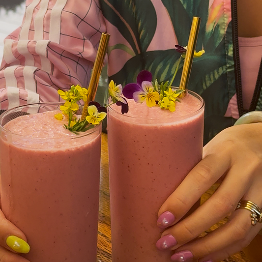 Almond and Cherry Amaretto Smoothie